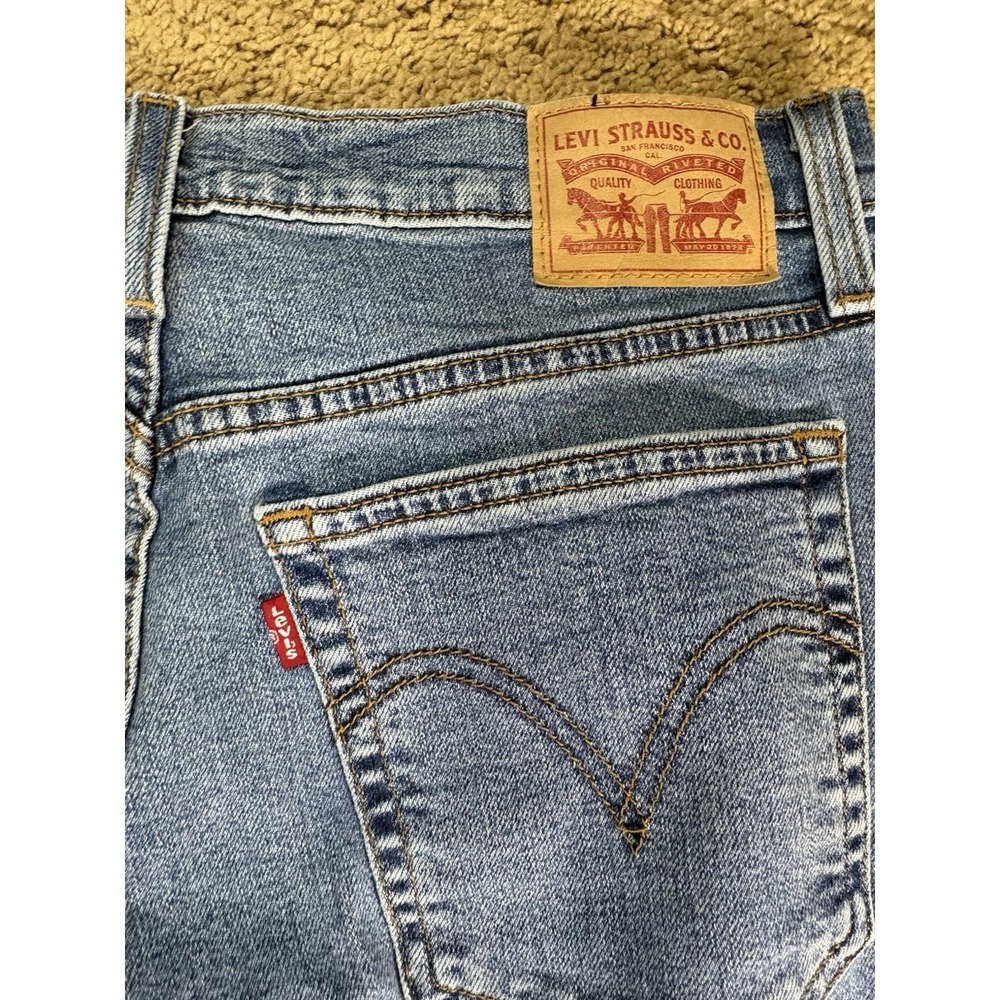 Levis Wedgie Straight Women 31 Distressed Raw Hem Button Fly Hi-Rise - Picture 11 of 12